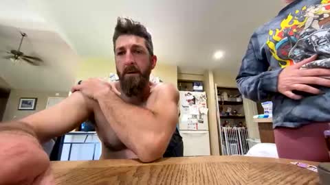 Snapshot of creeksidecouple chatting on 04-05-26, 06:27 Creeksidecouple online show from 04-05-26, 06:27