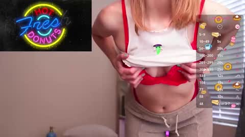 Quinn de la Creme online show from 01-10-25, 04:51