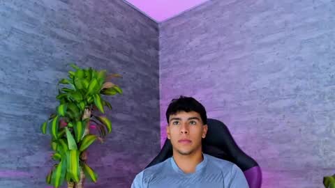 Snapshot of crh58_ chatting on 09-11-25, 11:27 crh58_ online show from 09-11-25, 11:27