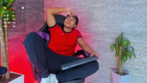 Snapshot of crh58_ chatting on 09-20-25, 01:28 crh58_ online show from 09-20-25, 01:28