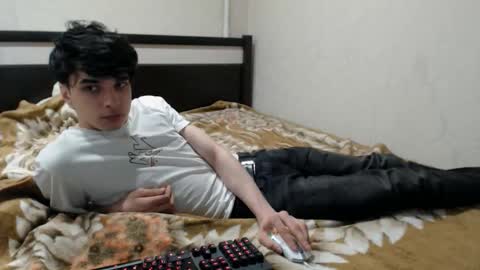 Snapshot of cris_peace chatting on 10-11-25, 08:51 JOIN IN A FAN CLUB AND YOU WILL HAVE 90 OF MY PHOTOVIDEO FREE FANSLY - online show from 10-11-25, 08:51