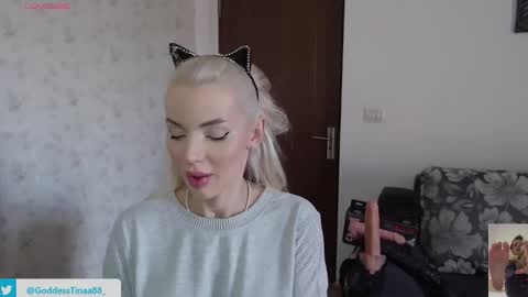 cris_tinne online show from 10-26-25, 07:47