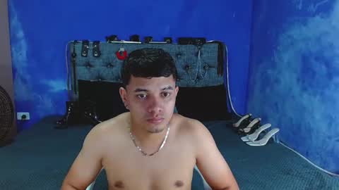 Snapshot of crisandmery chatting on 09-15-25, 05:07 CRISANDMERY online show from 09-15-25, 05:07