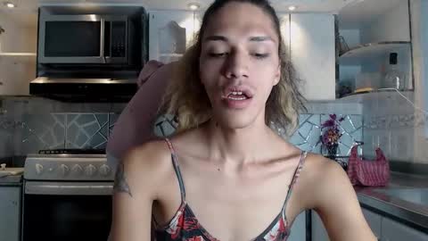 Snapshot of crisozzz chatting on 03-01-26, 06:54 Cristina Onazis online show from 03-01-26, 06:54