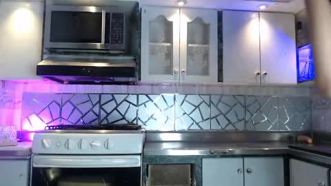 Cristina Onazis online show from 04-18-26, 11:27