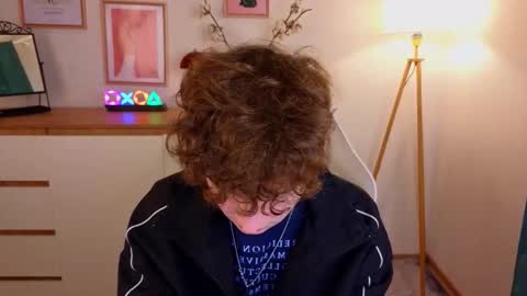 Chris online show from 10-21-25, 01:34