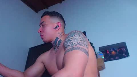 Cristopher online show from 02-17-25, 05:25