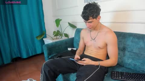 Cris online show from 03-11-26, 02:17