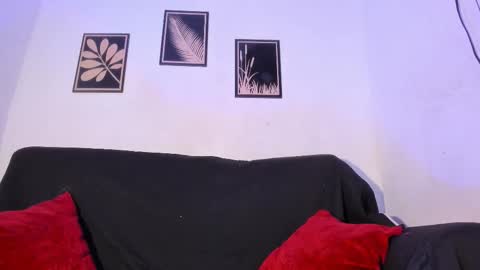 Snapshot of criss_zuri chatting on 02-11-26, 12:10 criss_zuri online show from 02-11-26, 12:10