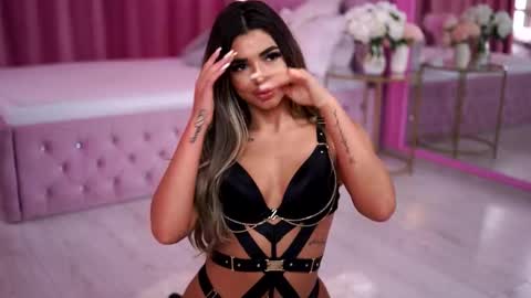 Crissy online show from 02-21-26, 01:01