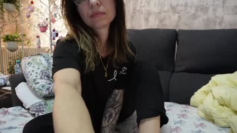 crissy_love online show from 01-16-25, 08:11