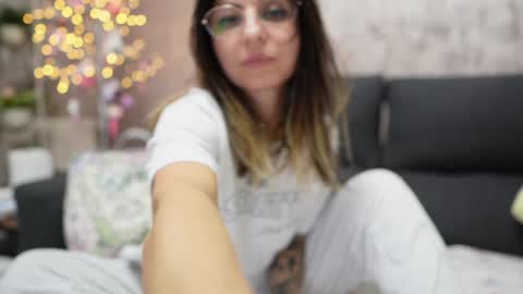 crissy_love online show from 01-21-25, 07:28