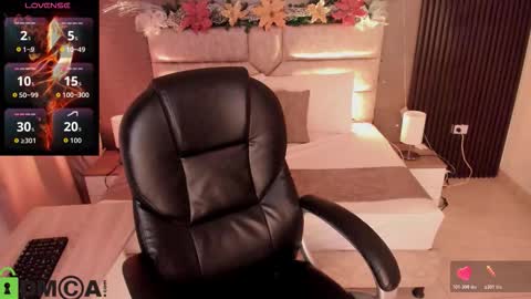 Snapshot of cristal__adams chatting on 11-29-25, 12:30 cristal__adams online show from 11-29-25, 12:30