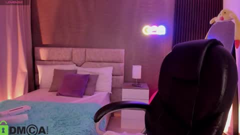 Snapshot of cristal__adams chatting on 01-19-26, 12:09 cristal__adams online show from 01-19-26, 12:09