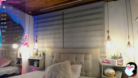 Cristal online show from 10-20-25, 04:02