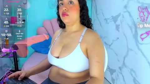 Snapshot of cristal_horny19 chatting on 07-23-26, 03:15 Milena online show from 07-23-26, 03:15