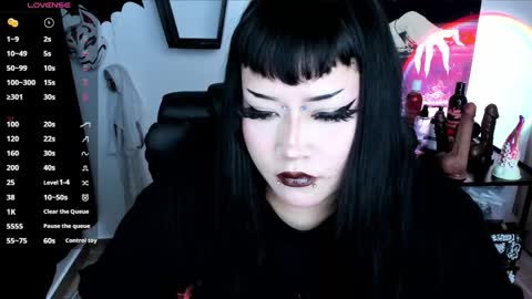 Snapshot of cristal_kosh chatting on 09-10-25, 08:09 Cris online show from 09-10-25, 08:09