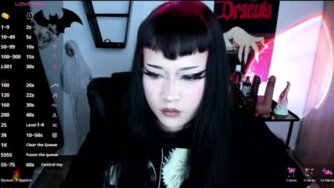 Snapshot of cristal_kosh chatting on 11-08-25, 09:57 Cris online show from 11-08-25, 09:57