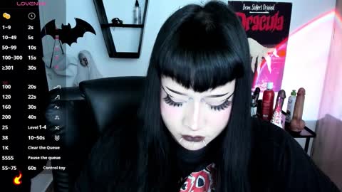 Snapshot of cristal_kosh chatting on 02-11-26, 09:20 Cris online show from 02-11-26, 09:20