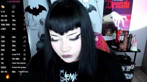 Snapshot of cristal_kosh chatting on 02-20-26, 09:04 Cris online show from 02-20-26, 09:04