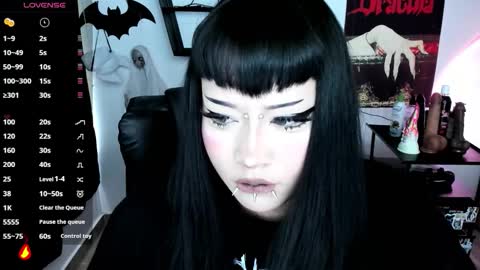 Snapshot of cristal_kosh chatting on 03-04-26, 09:21 Cris online show from 03-04-26, 09:21