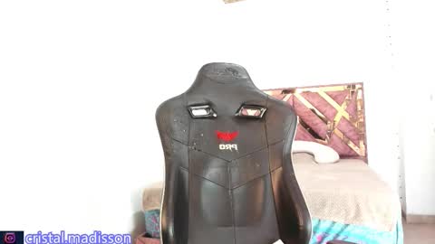 Snapshot of cristal_madissonn chatting on 03-05-26, 10:39 cristal madissonn online show from 03-05-26, 10:39