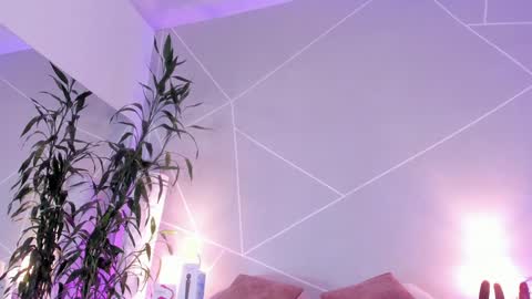 Snapshot of cristal_princess_ chatting on 12-10-24, 11:40 Cristal online show from 12-10-24, 11:40