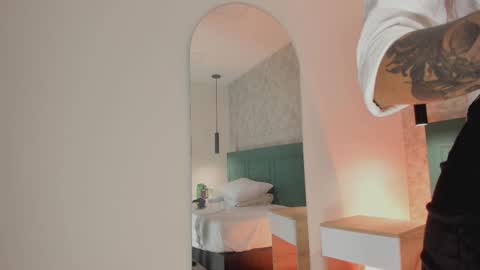 Cristal  online show from 10-04-25, 01:31