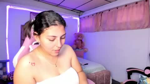 cristal_smith20 online show from 06-15-26, 12:29