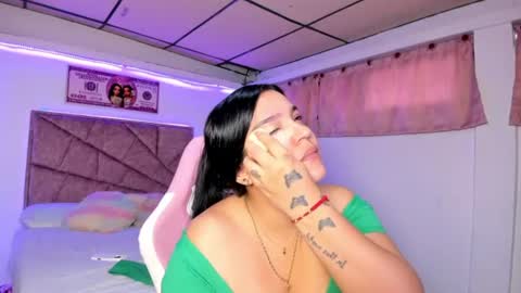 Snapshot of cristal_smith20 chatting on 06-19-26, 11:36 cristal_smith20 online show from 06-19-26, 11:36