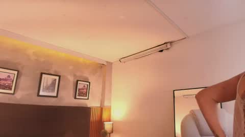 cristalbm_ online show from 07-15-26, 10:26