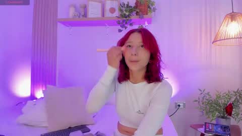 Snapshot of cristalfoxy_ chatting on 12-20-25, 07:21 cristalfoxy_ online show from 12-20-25, 07:21