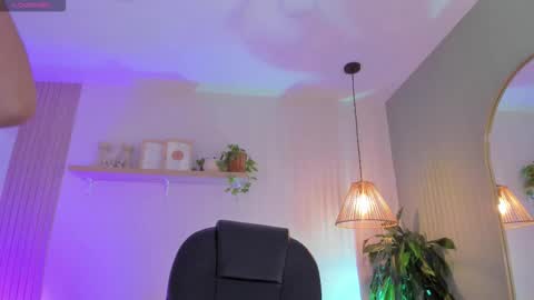 Snapshot of cristalfoxy_ chatting on 02-10-26, 08:13 cristalfoxy_ online show from 02-10-26, 08:13