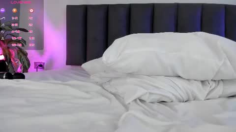 cristalfoxy_ online show from 07-23-26, 01:58