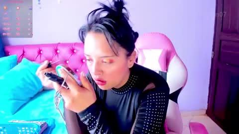 Natis online show from 04-21-26, 12:00