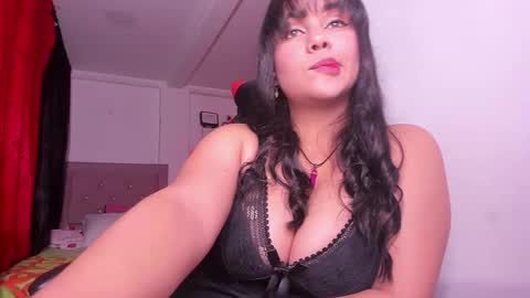 Snapshot of cristalsadik24 chatting on 10-26-25, 04:07 CRISTAL SADIK online show from 10-26-25, 04:07