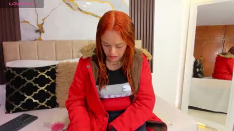 Snapshot of cristalwalker__ chatting on 06-08-26, 10:37 cristal walker online show from 06-08-26, 10:37