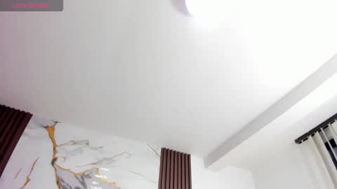 Snapshot of cristalwalker__ chatting on 06-09-26, 10:38 cristal walker online show from 06-09-26, 10:38