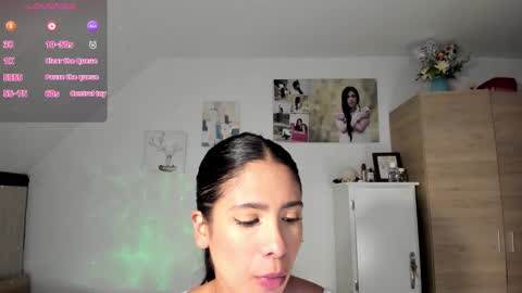 Snapshot of cristamunez chatting on 01-05-26, 06:11 veronika online show from 01-05-26, 06:11
