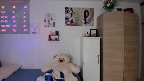 Snapshot of cristamunez chatting on 02-23-26, 03:26 veronika online show from 02-23-26, 03:26