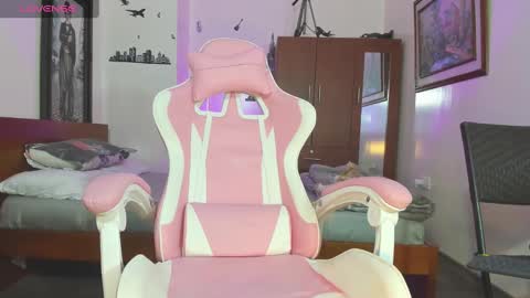 cristhian online show from 12-12-24, 04:59