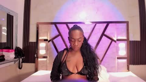 Snapshot of cristhinbrown chatting on 03-12-26, 06:47 cristin online show from 03-12-26, 06:47