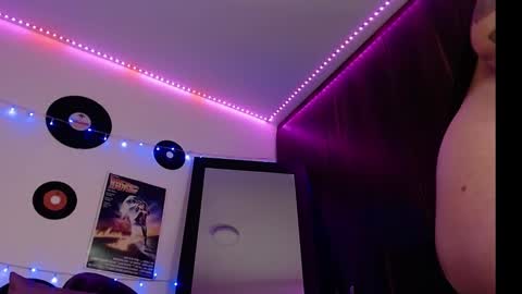 Snapshot of cristin_moon chatting on 02-13-25, 10:54 Christina online show from 02-13-25, 10:54