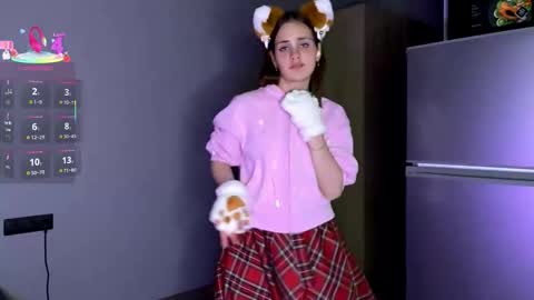 Snapshot of cristinevaissiere chatting on 09-27-25, 04:12 Anne online show from 09-27-25, 04:12
