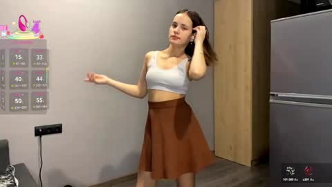 Snapshot of cristinevaissiere chatting on 10-02-25, 04:25 Anne online show from 10-02-25, 04:25