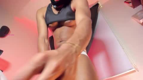 Snapshot of criston_monrrone chatting on 03-13-26, 11:22 Criston online show from 03-13-26, 11:22