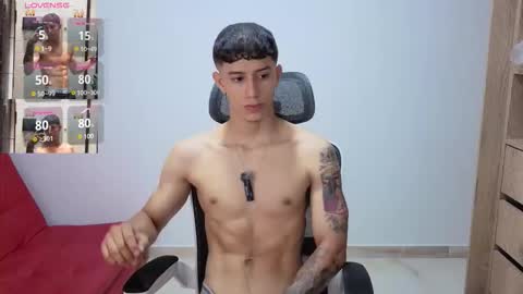 cristopher23  online show from 09-21-25, 12:56