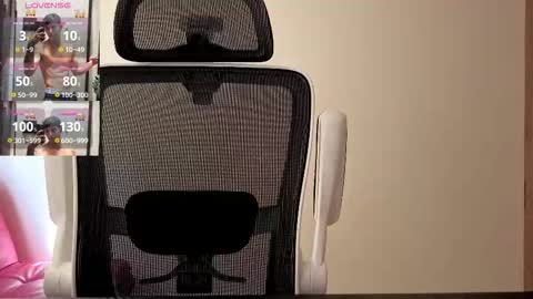 cristopher23  online show from 10-22-25, 02:17