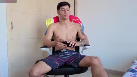 cristopher23  online show from 06-28-26, 01:39