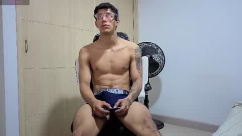 cristopher23  online show from 07-25-26, 10:24